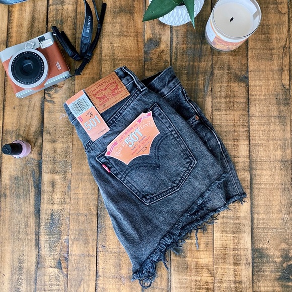 Levi’s 501 Mid-Rise Denim Short – Trashed Black - Picture 2 of 4